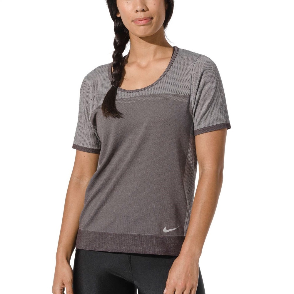 Nike |  Women's Infinite Short Sleeve Running Top